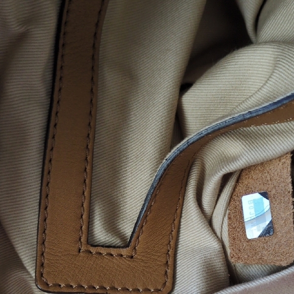 Chloe Tan Leather Satchel with Gold Hardware - Picture 8 of 17